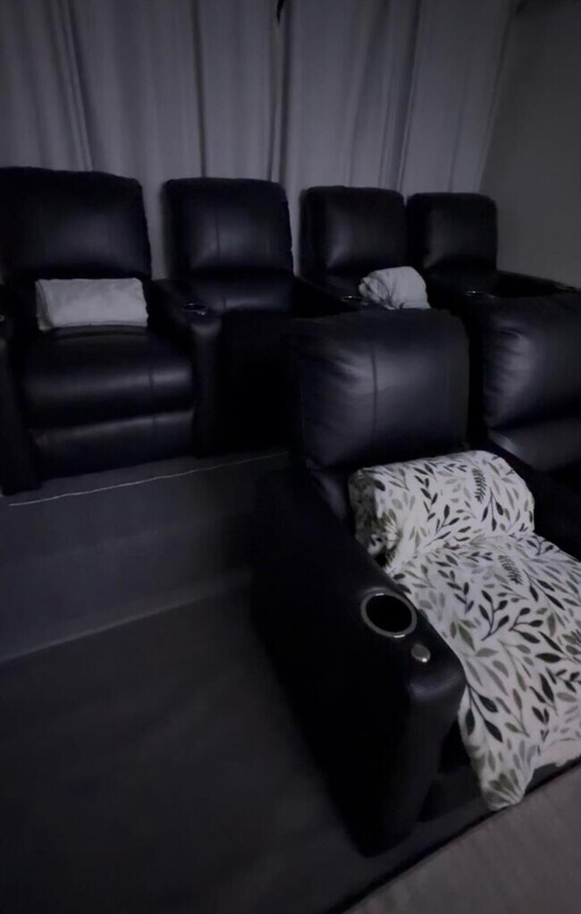 Foto del edificio - 2314 Pinecrest Ct