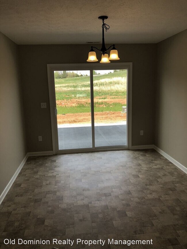 Foto del edificio - 3 br, 2.5 bath House - 437 Leslie Court