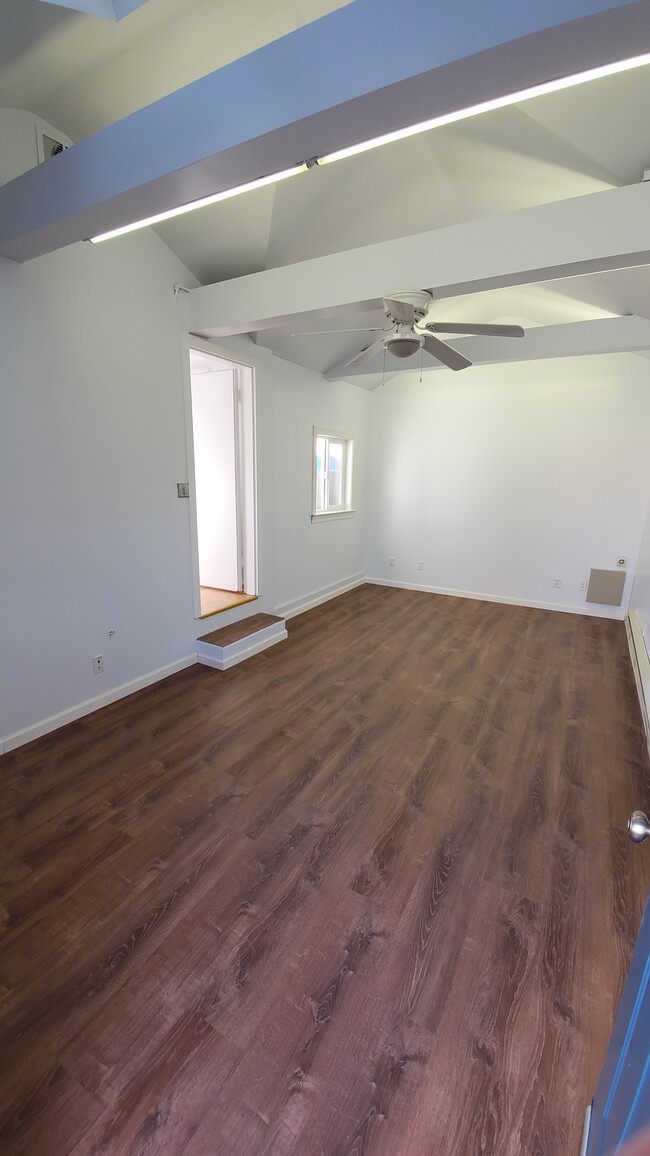 Spacious Master Bedroom - 244 Claremont St