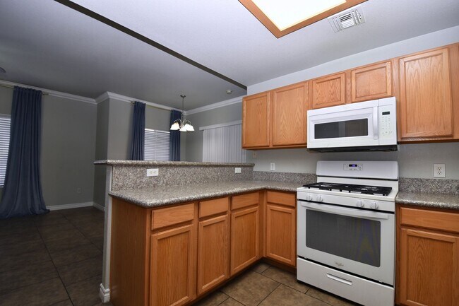 Foto del edificio - Dual Masters | 2Bedroom | 2Bathroom | 1151...