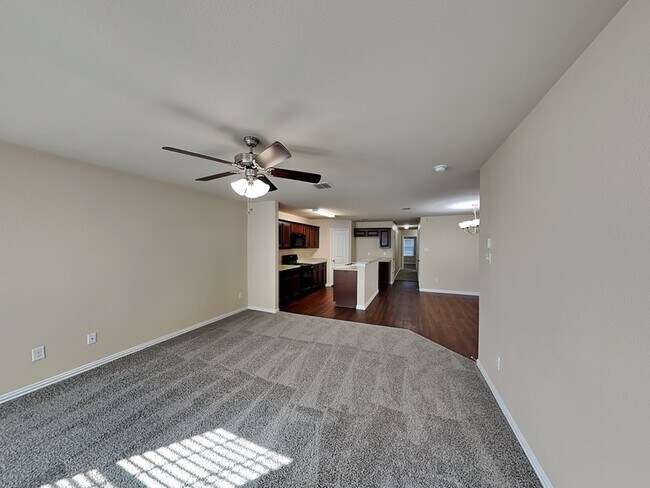 Building Photo - 705 River Garden Dr