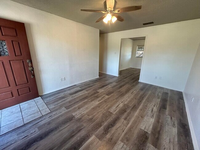 Foto del edificio - 4409 Lehigh St