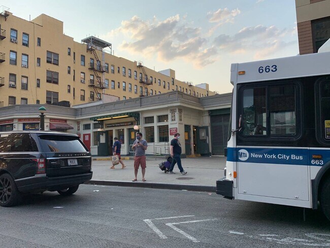 Foto del edificio - 606 Flatbush Ave