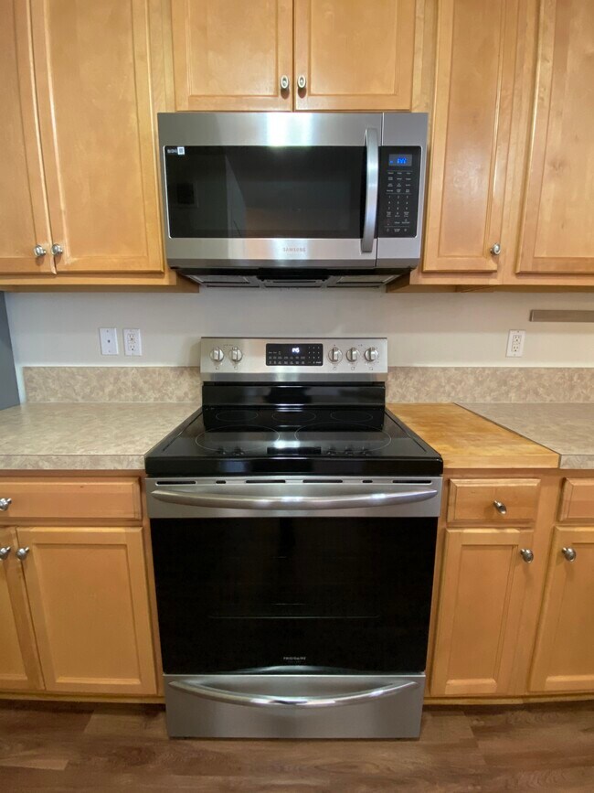 Foto del edificio - 2080 Cloverly Ln