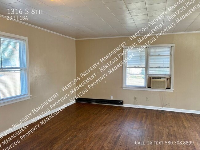 Building Photo - 1316 S 8th-