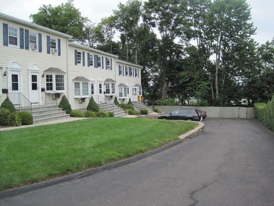 Primary Photo - 20 Fairview Ave