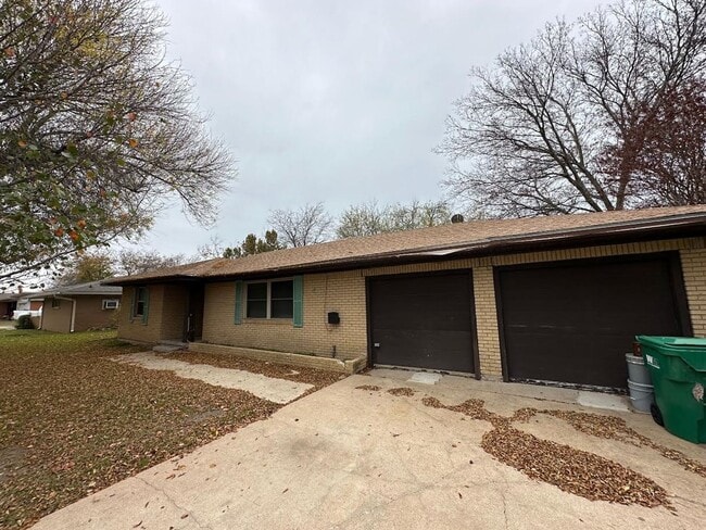 Building Photo - 110 San Benito Dr