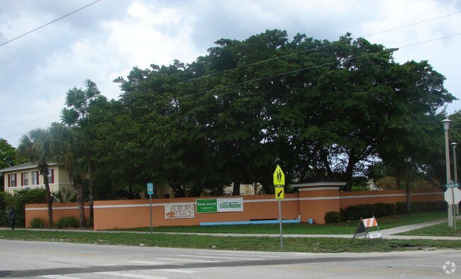 Entry - Auburn Trace Apartments