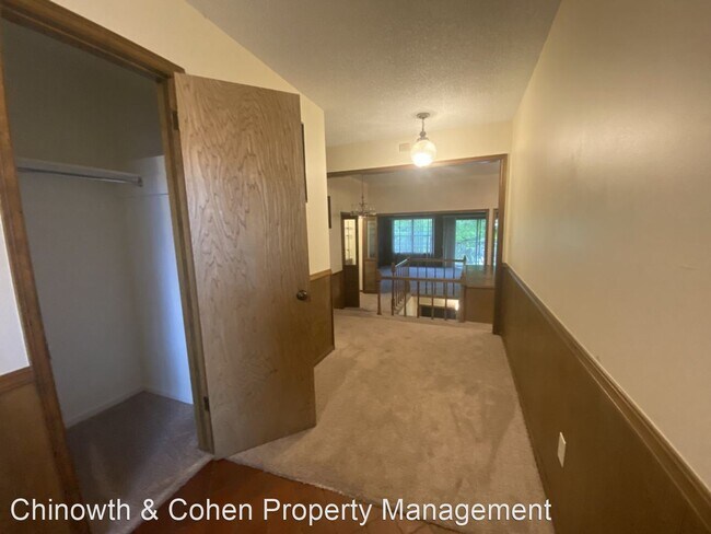 Building Photo - 3 br, 2 bath House - 6104 S Fulton Ave