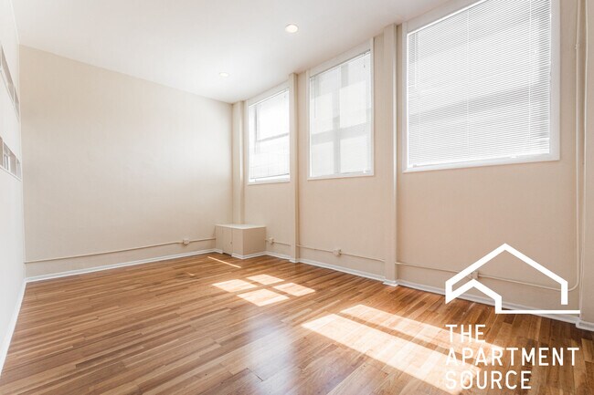Foto del edificio - 2120 W Grand Ave