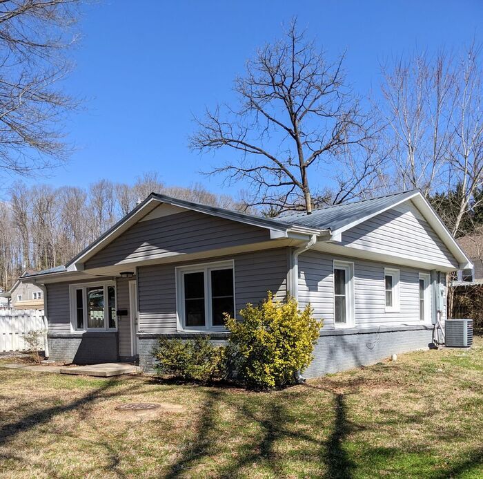 Primary Photo - Marion Rental!
