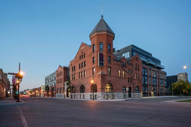 Building Photo - 475 George Street North