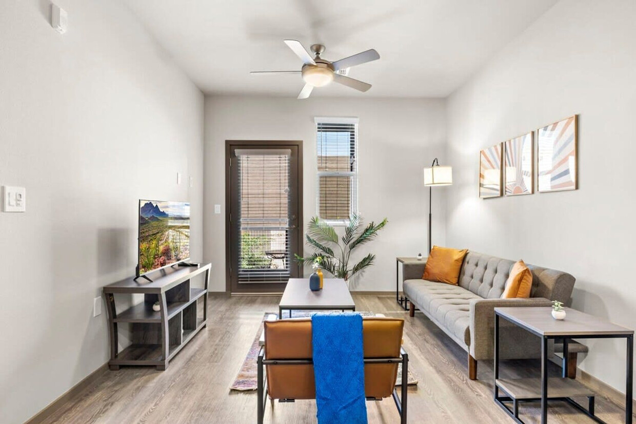 Foto principal - 7200 N 91st Ave