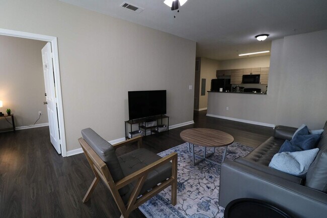 Foto del edificio - 490 Prospect Rd