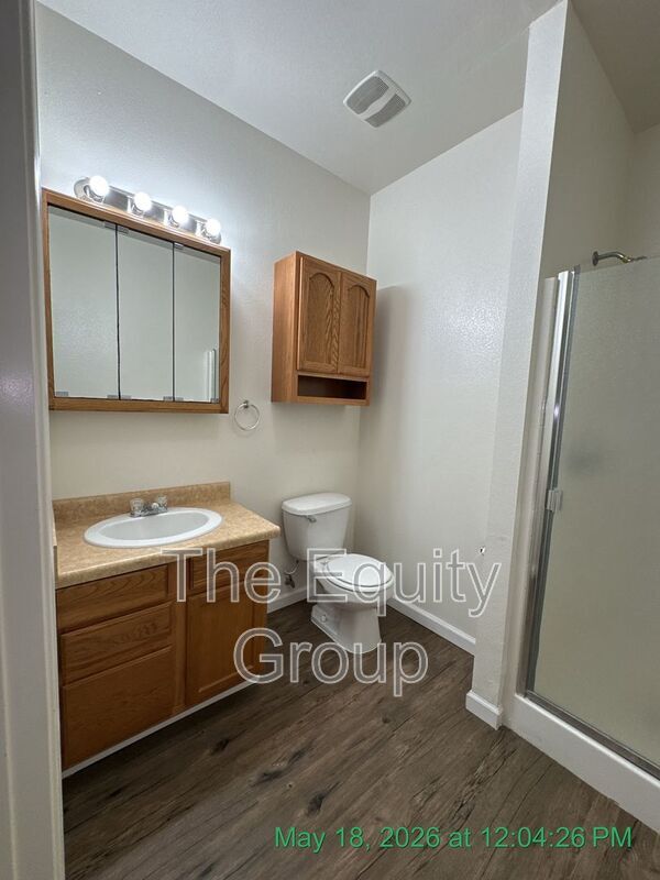 Building Photo - 1323 S Crowe St