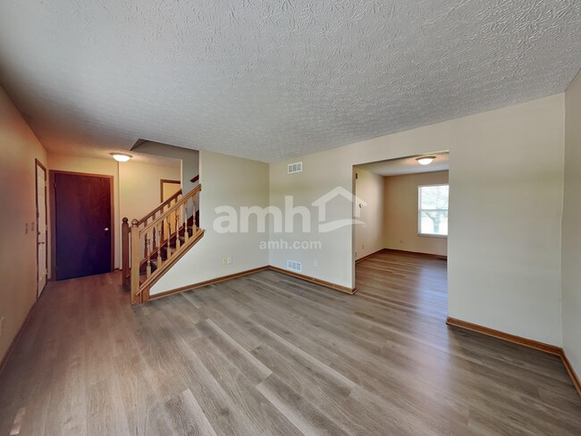 Foto del edificio - 1079 Oxfordshire Dr