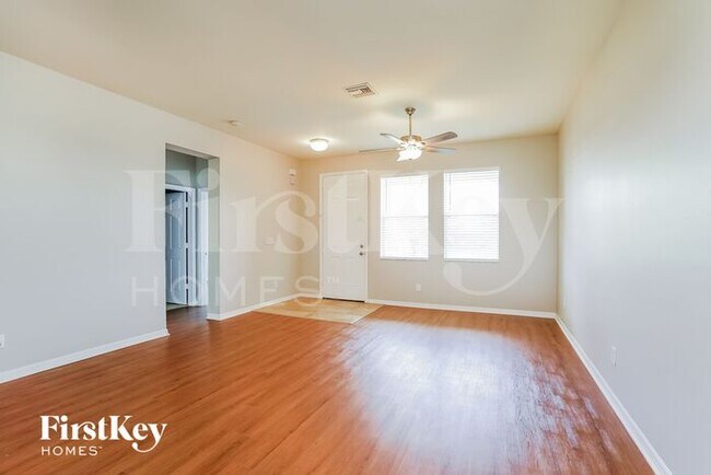 Foto del edificio - 1205 NE 5th Ave