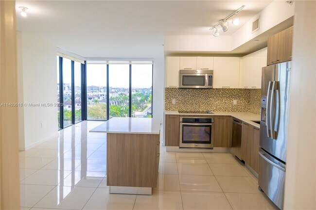 Foto del edificio - 5252 NW 85th Ave