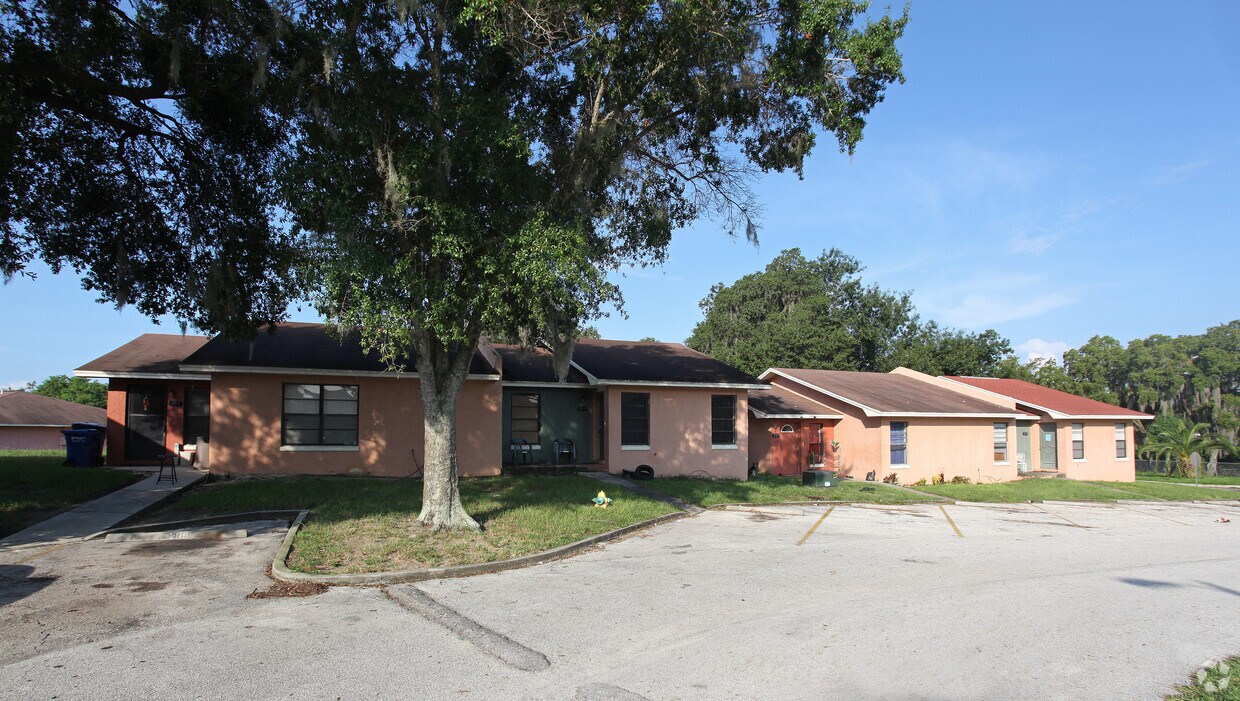 Foto del edificio - 390 Carol Blvd