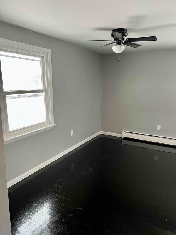 Building Photo - 52 Ayrault Dr