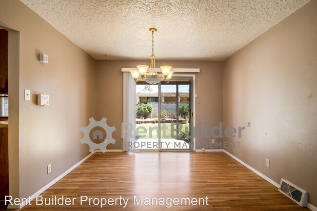 Building Photo - 3 br, 2 bath House - 10205 Arvilla Ave. NE