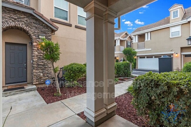 Building Photo - 194 S Veracruz Pl