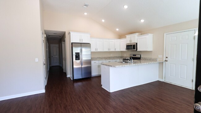 Building Photo - 122 Villa Rd