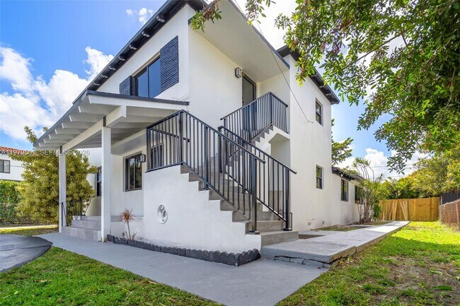 Foto del edificio - 130 SW 31st Ct