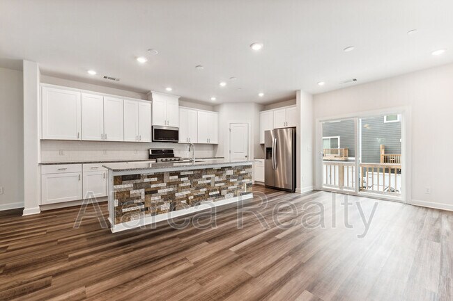 Foto del edificio - 3537 Auburn Curb Rd