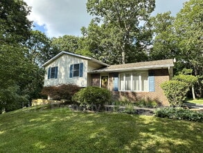 Building Photo - 656 Alpine Ln
