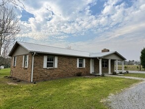 Building Photo - 1014 E Indian Creek Ranch Rd