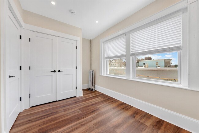 Foto del edificio - 105 School St