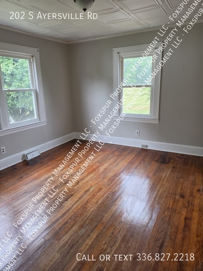 Building Photo - 202 S Ayersville Rd