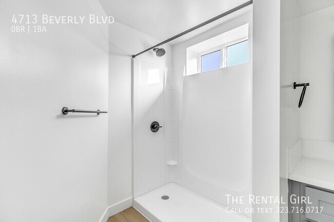 Building Photo - LARCHMONT ADJACENT MICRO STUDIO: LIVE LARG...