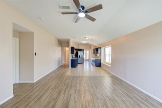 Building Photo - 5349 Pinewood Terrace
