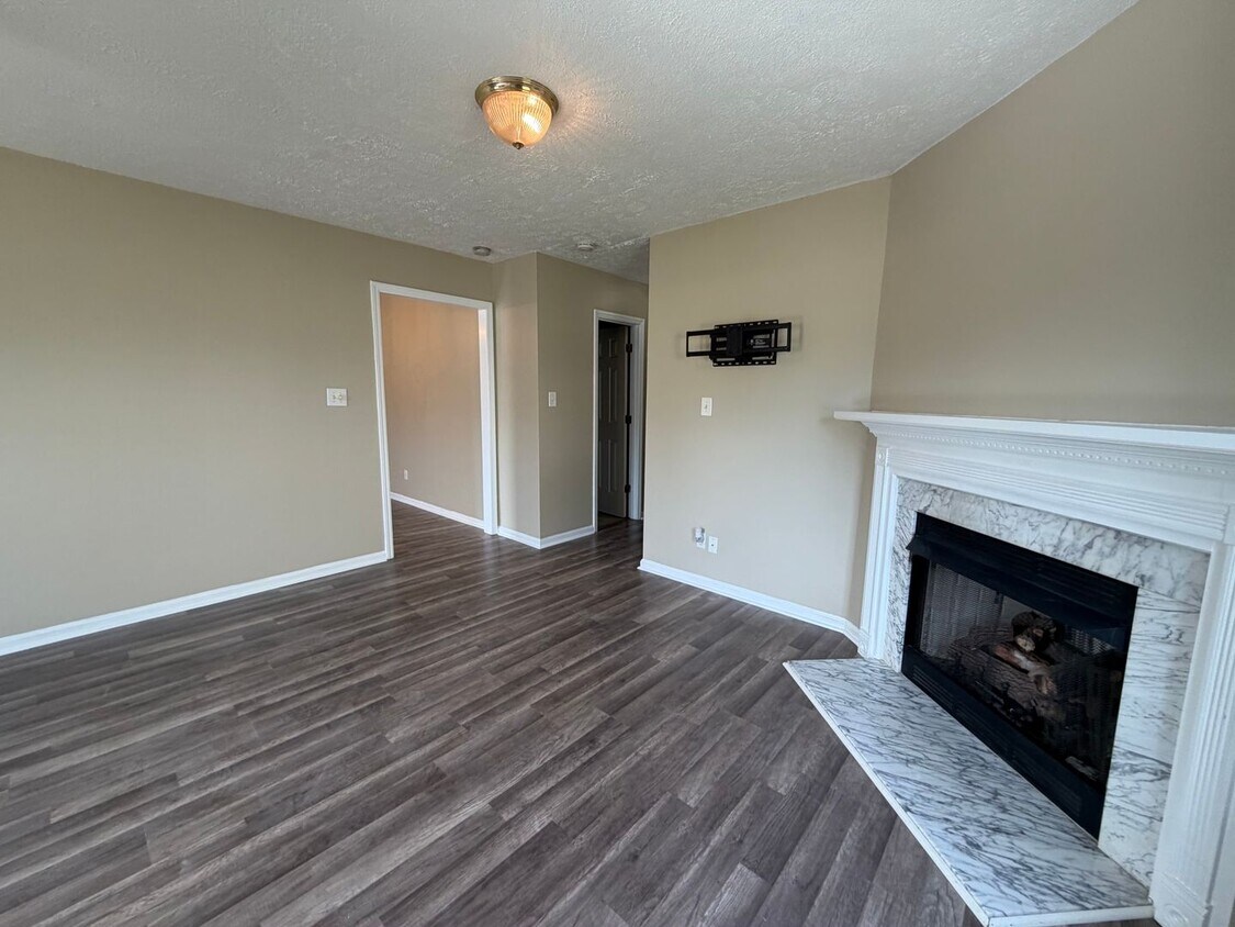 Foto del edificio - Exclusively Offered By Muse Realty, LLC