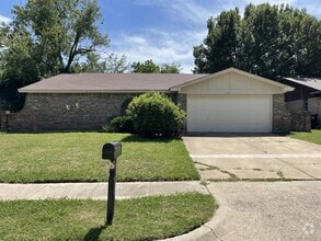 Building Photo - 1714 Briar Meadow Dr