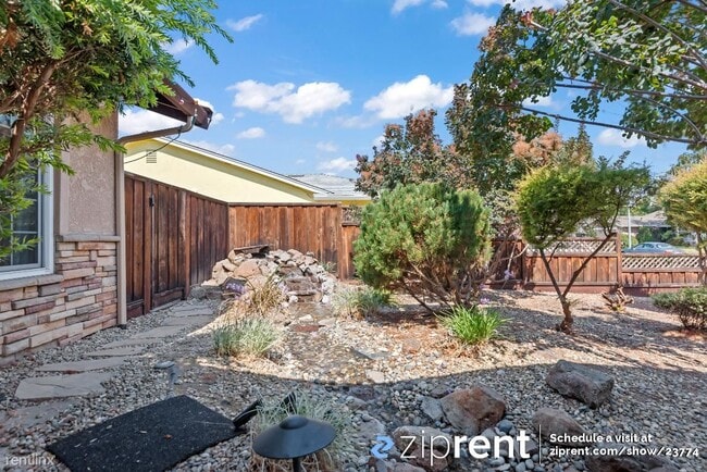Building Photo - 3 br, 2 bath House - 527 Shelley Street, L...