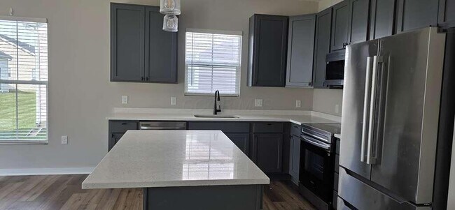 Foto del edificio - 566 Rochdale Run