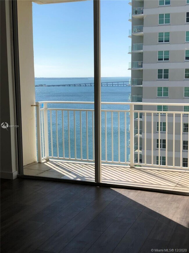 Foto del edificio - 770 Claughton Island Dr