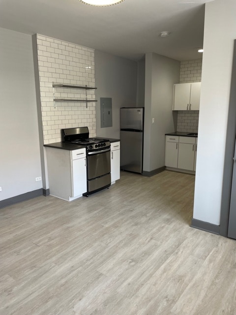 Foto del edificio - 944 W Montrose Ave