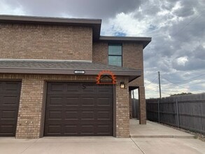 Building Photo - 1221 E 14th St