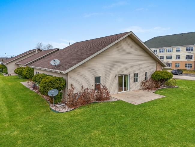 Building Photo - 2700 Saffron Pl
