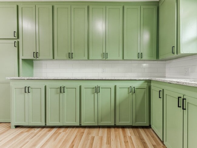 Building Photo - Stylishly Remodeled 2-Bedroom Home!! **Mov...