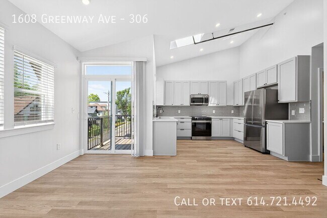 Building Photo - 1608 Greenway Ave