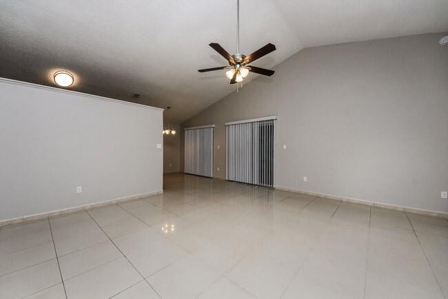 Building Photo - 11925 Hatcher Cir