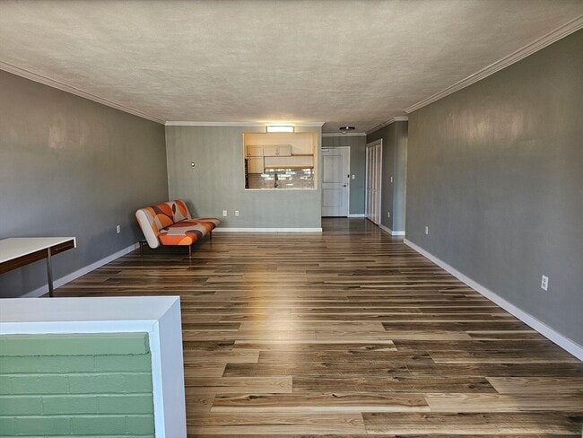 Building Photo - 6 Whittier Pl