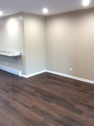 Foto del edificio - 1221 Whispering Hills Ct