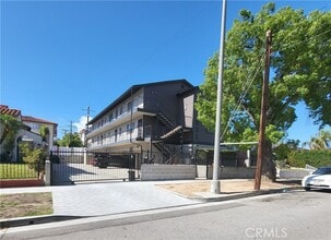 Building Photo - 819 S Meyler St