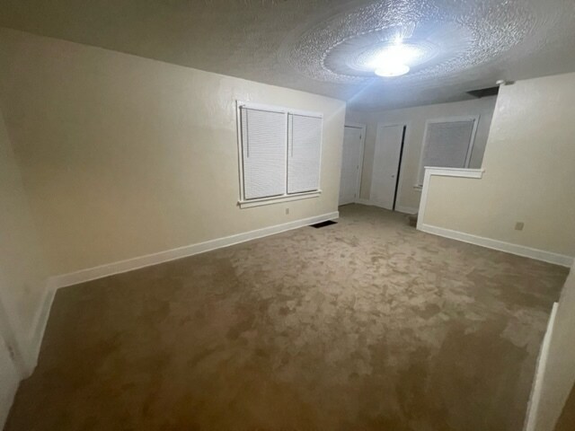 Foto del edificio - 624 Fernwood Dr